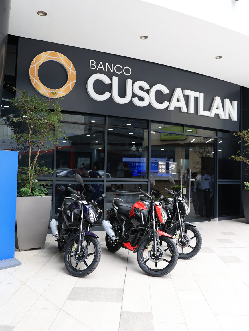 Ahorrando puedes cumplir tus sueños y ganar una de las 7 motocicletas del año con Banco Cuscatlán