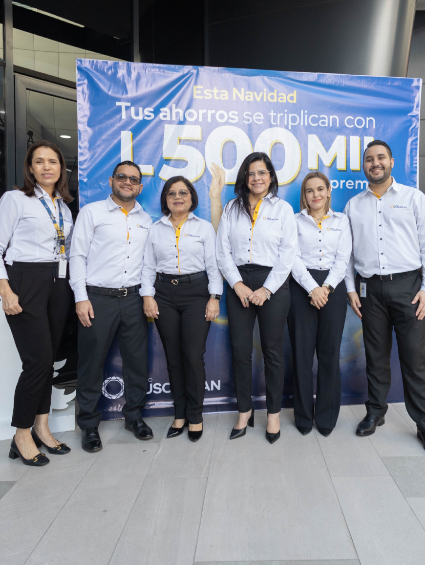 Banco CUSCATLAN lanza su Promoción ¡En esta Navidad tus ahorros se triplican!