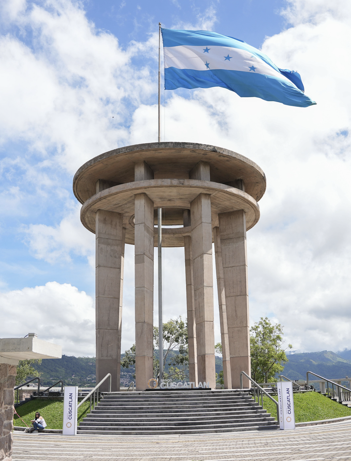 Banco CUSCATLAN ofrece una Zona de Sonrisas para la familia