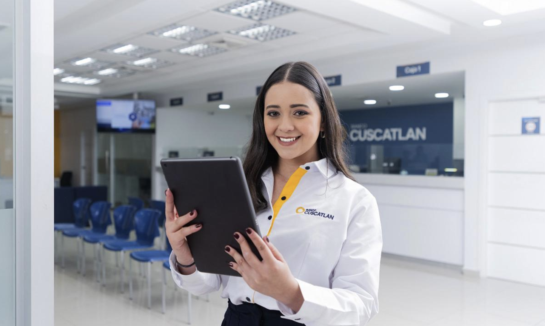 La Prensa - Banco Cuscatlán abre sus puertas con capital hondureño